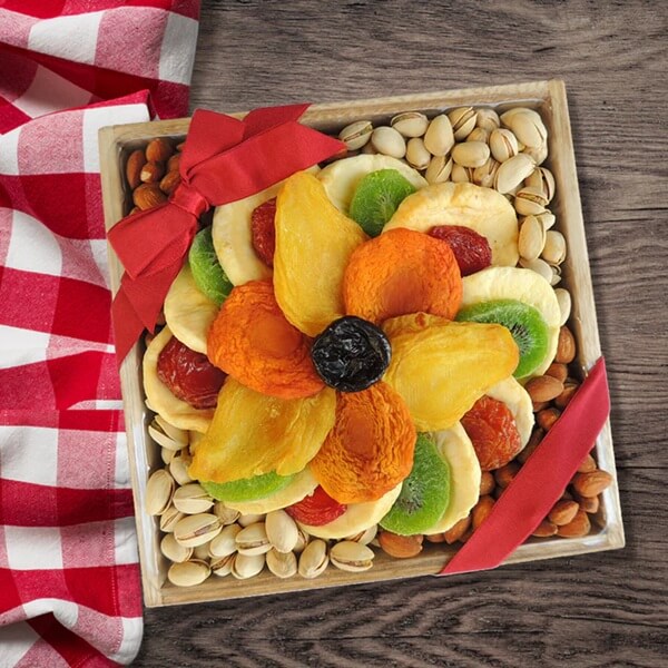 Dried Fruit: Fruit & Nut Sampler Tray – 16 oz Artisan Selection